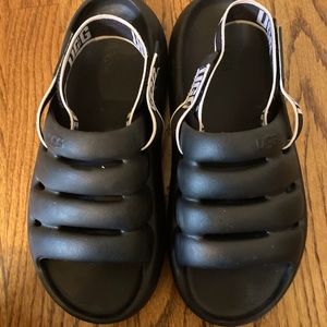 Ugg Sport Yeah Sling Back Sandal Size 10.